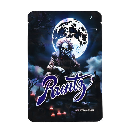 Mylar bag 7g, herb Mylar Bags, Where to buy mylar bags, Custom mylar bags near me, Mylar Bags Wholesale. Product packaging with a character and moonlit background, featuring the brand 'Runtz'.